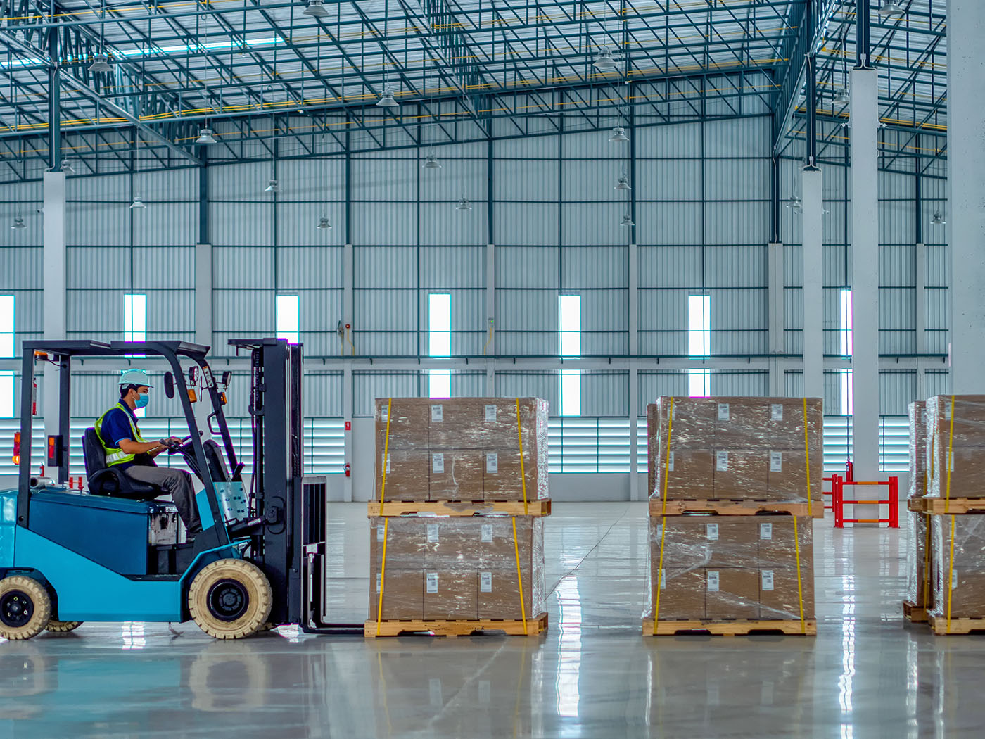 Electric Forklifts: The Green Choice for Your Warehouse